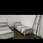 Janas House 아파트 바리사르도